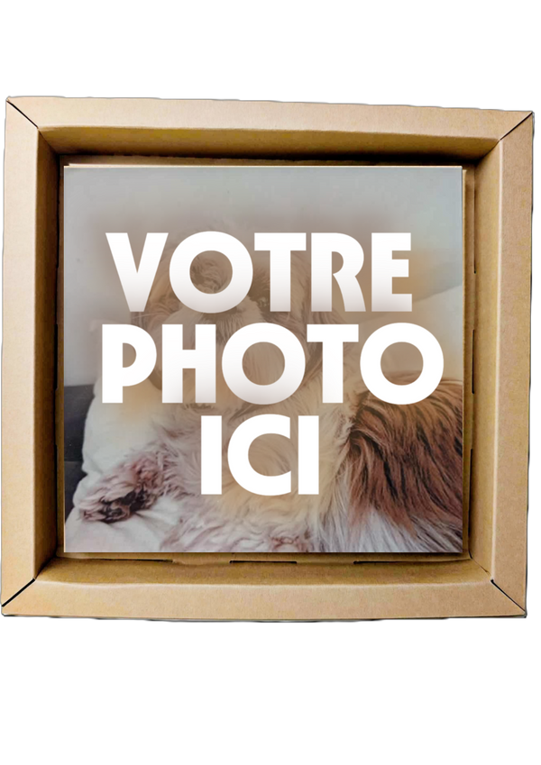 CUSTOMIZABLE FRAME + PHOTO